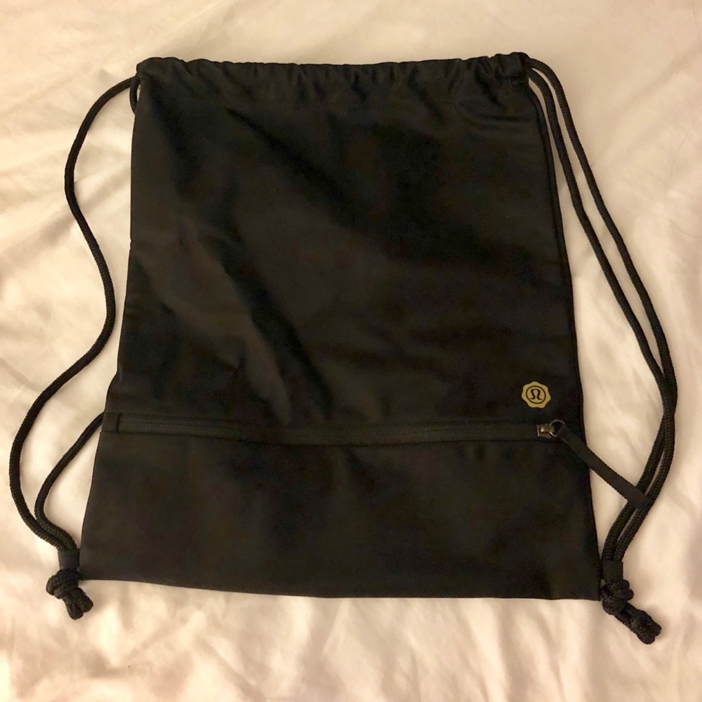 Lululemon drawstring bag